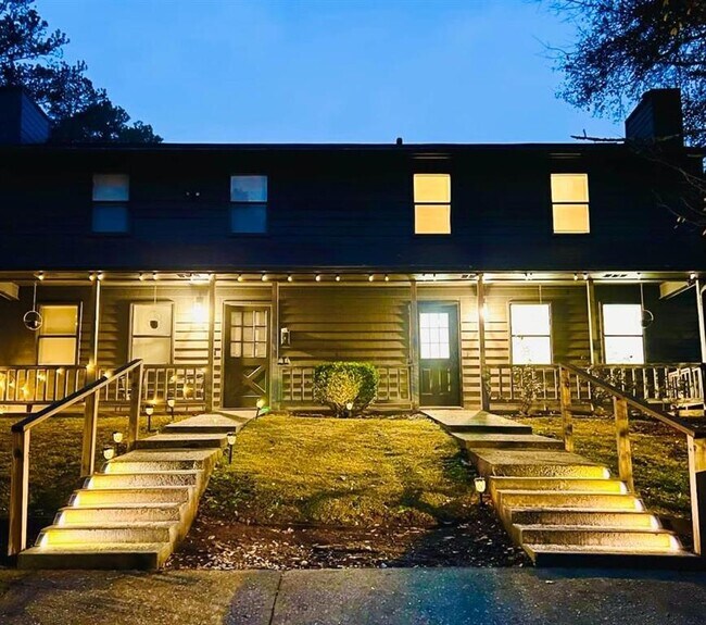 Building Photo - 1487 Springwood Dr SE