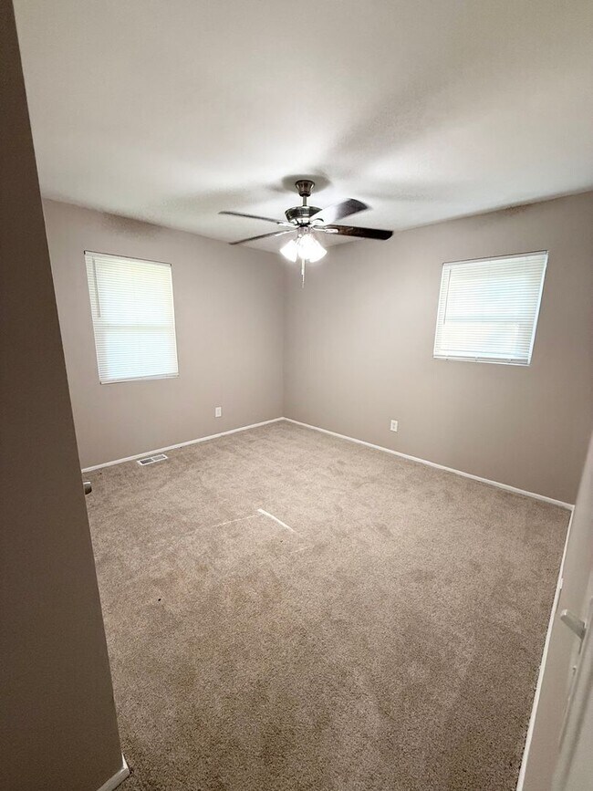Building Photo - Charming Renovated Ranch Home for Rent!