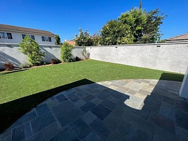 Building Photo - Westlake Village First Neighborhood Cul-De-Sac Home ** Non-Smoking Home/Property**