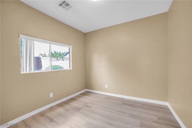 Building Photo - 11665 Primo St