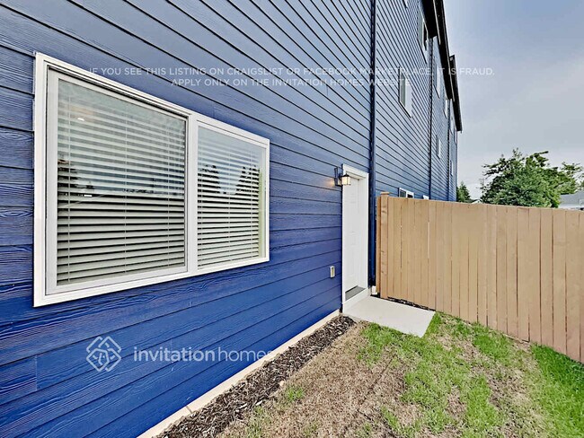 Building Photo - 6505 47th Ave NE