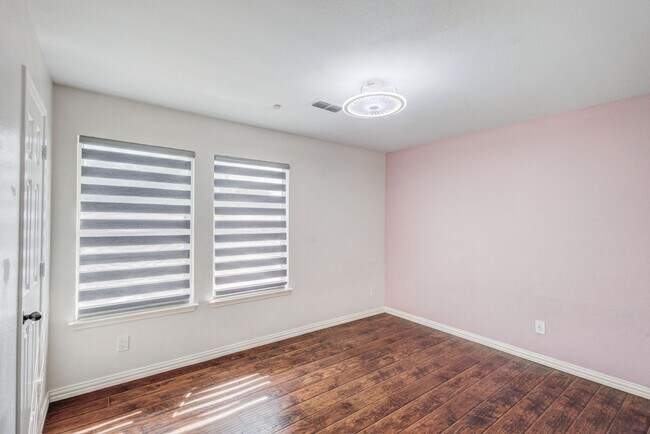 Building Photo - 519 Darlene Trail