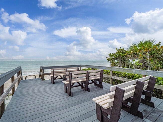 Building Photo - 5536 Jimmy Buffett Mem Hwy