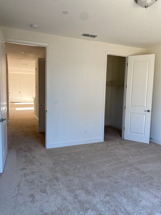 Building Photo - Luxury home in Springlake in Woodland