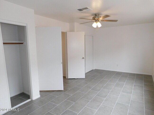 Building Photo - 2874 W Muriel Dr
