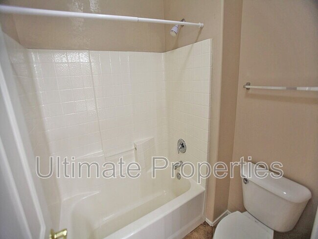 Building Photo - 16816 N 40th Dr