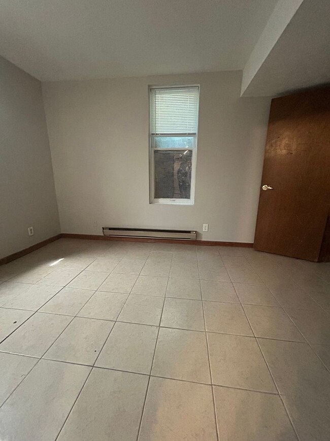 Building Photo - 4640 Izard St