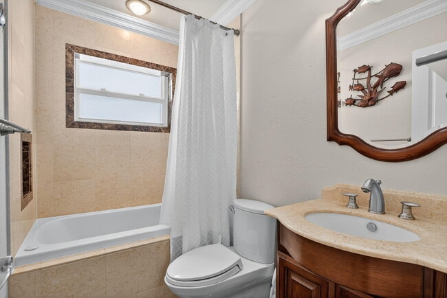 Building Photo - 2757 NE 29th Ave