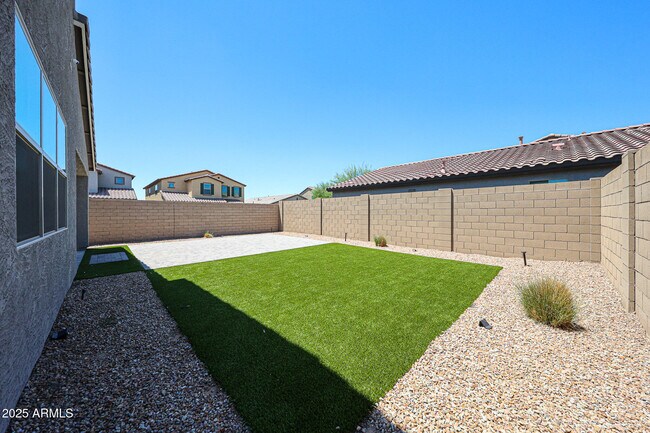 Building Photo - 3332 W Dunbar Dr