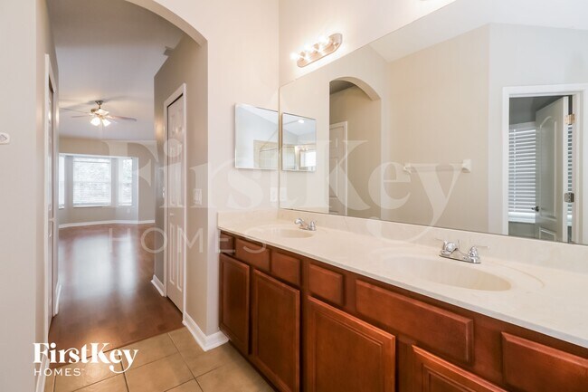 Building Photo - 18416 Cypress Bay Pkwy
