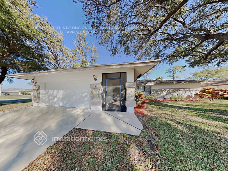 Primary Photo - 101 Greenwood Ct