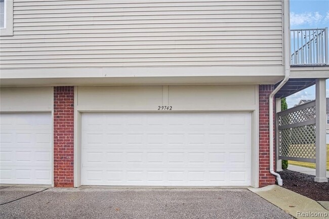 Building Photo - 29742 Fox Run Cir