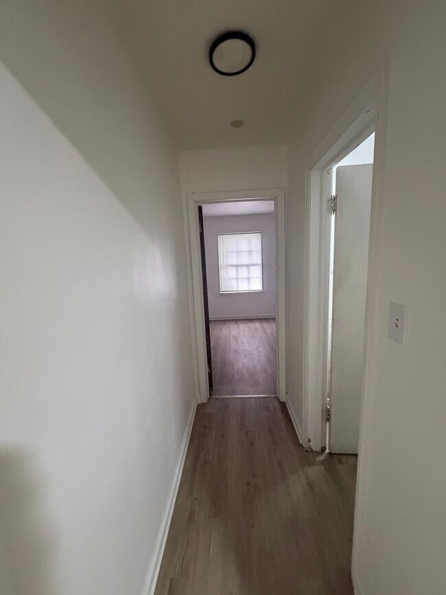 Building Photo - 3461 Dequincy St