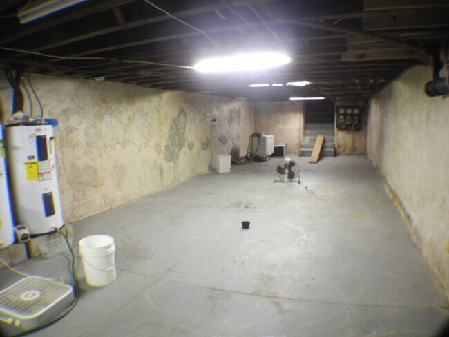 Building Photo - 1946 McKean St