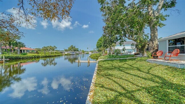 Building Photo - 641 Coral Dr