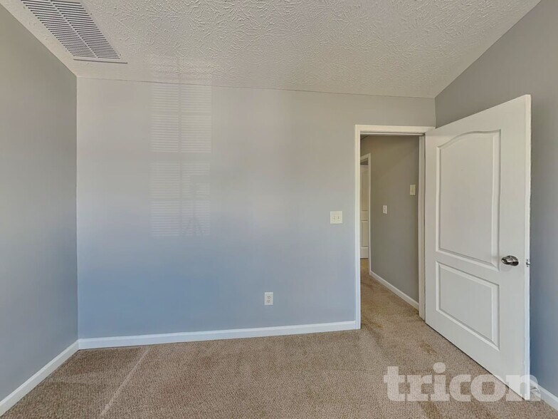 Building Photo - 529 McCain Creek Trail