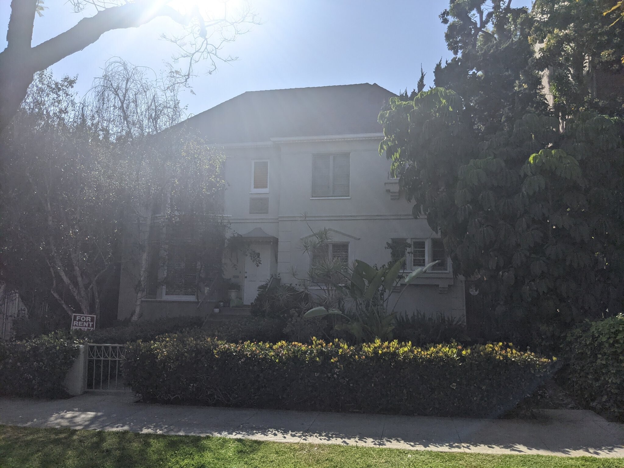 Building Photo - 451 N Oakhurst Dr