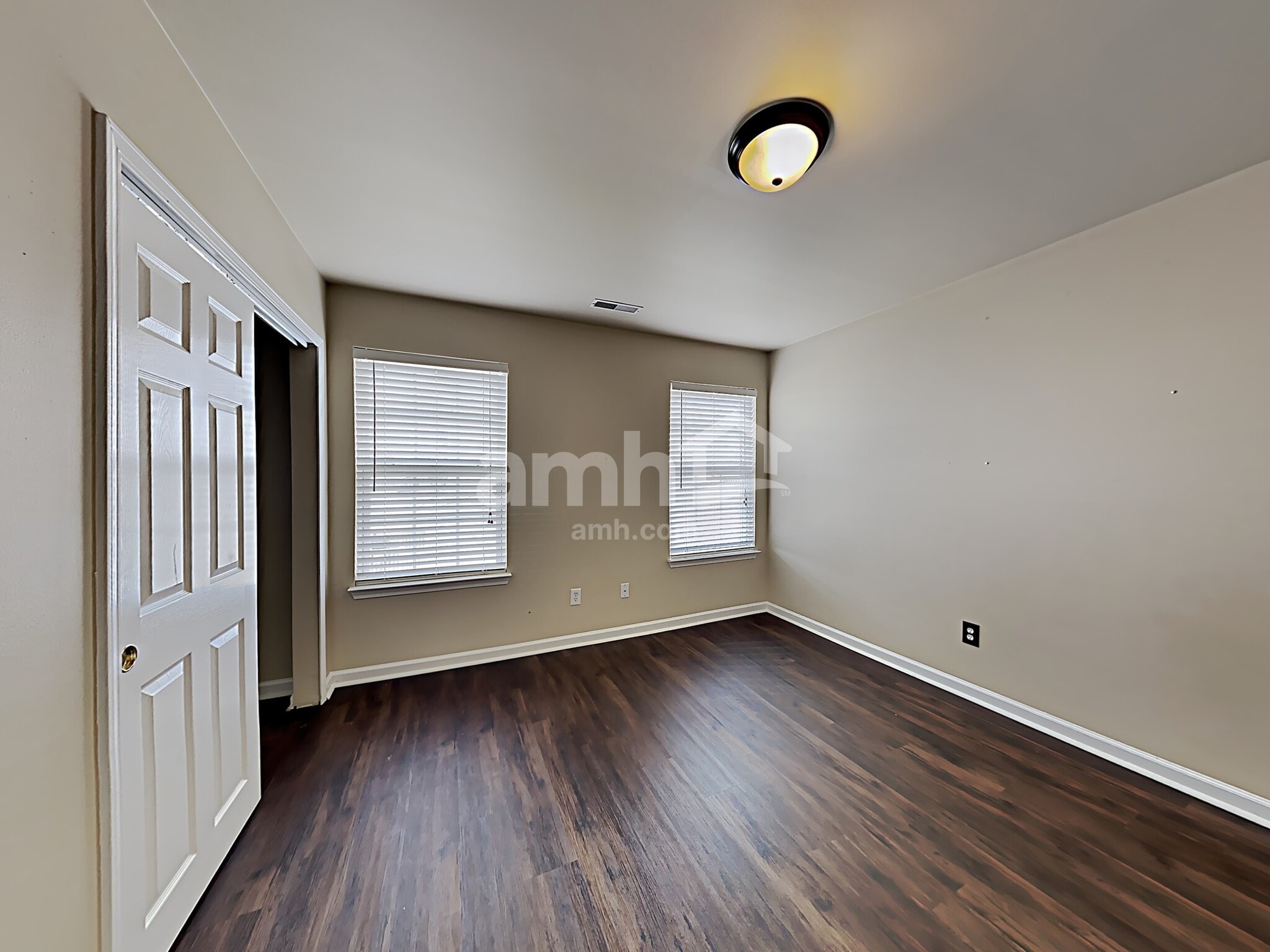 Building Photo - 1616 Harrison Way