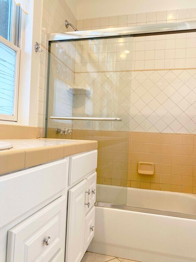 Shower in master bathroom - 21980 Alta Dr