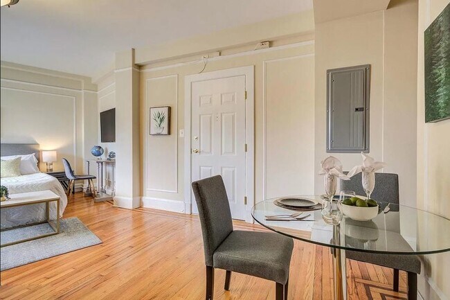 Building Photo - 1613 Harvard St NW