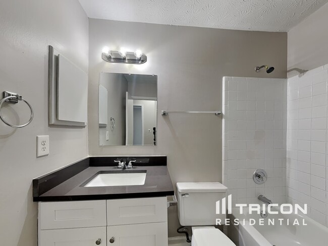 Building Photo - 5708 St Thomas Dr