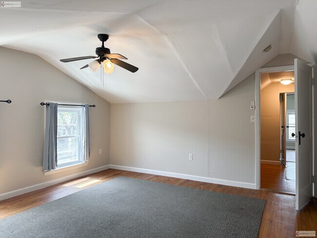 Building Photo - 14 Oakton Ave