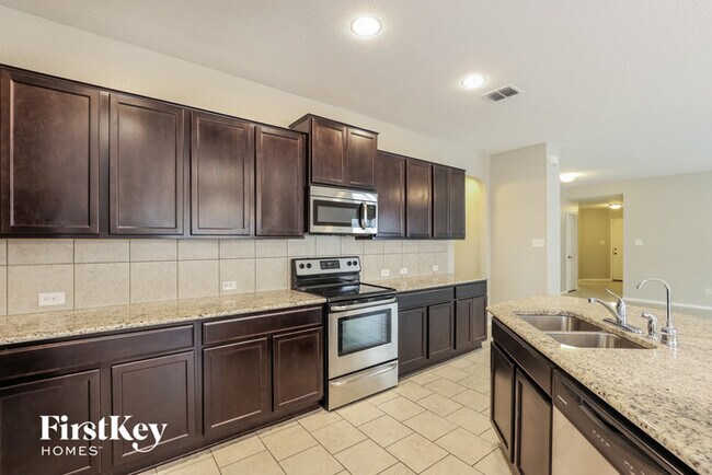 Building Photo - 7214 Pandora Wy