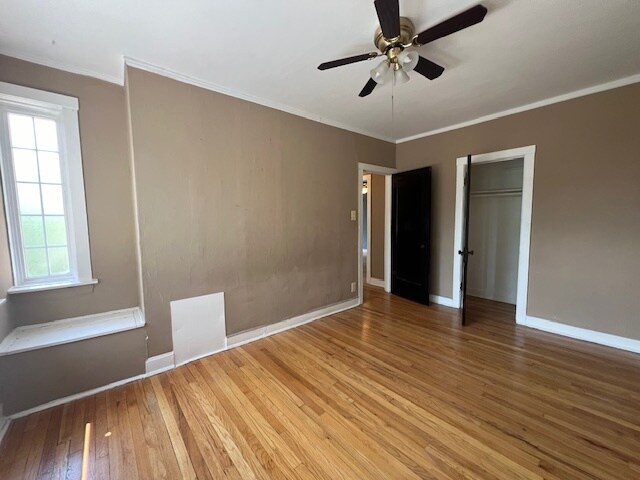 Building Photo - 5927 N Paulina St