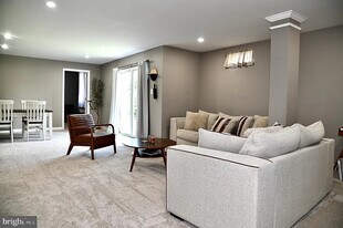 Building Photo - 12170 Emory Falls Ct