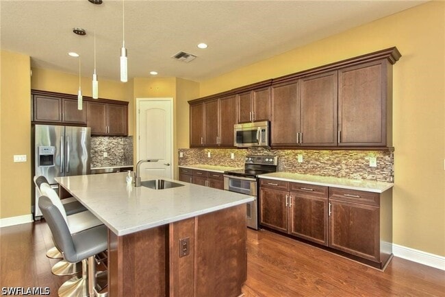 Building Photo - 1614 Serrano Cir