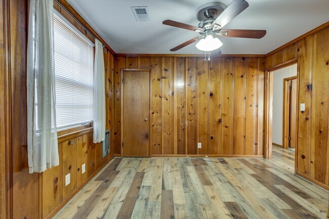 Building Photo - 2728 Nodyne Dr