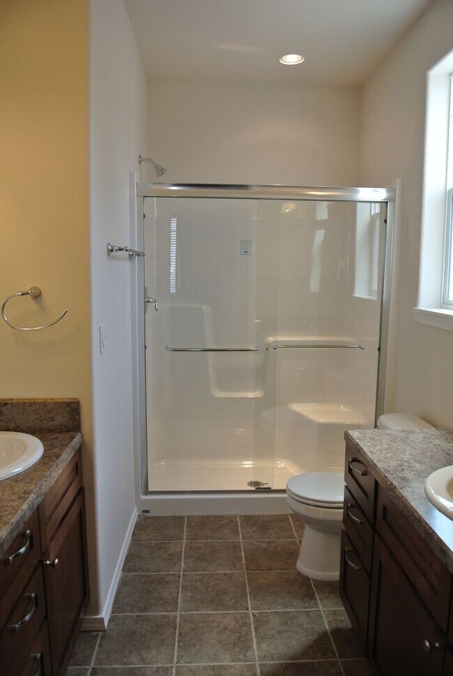 Building Photo - November Rent FREE ~ Spread Out and Live L...