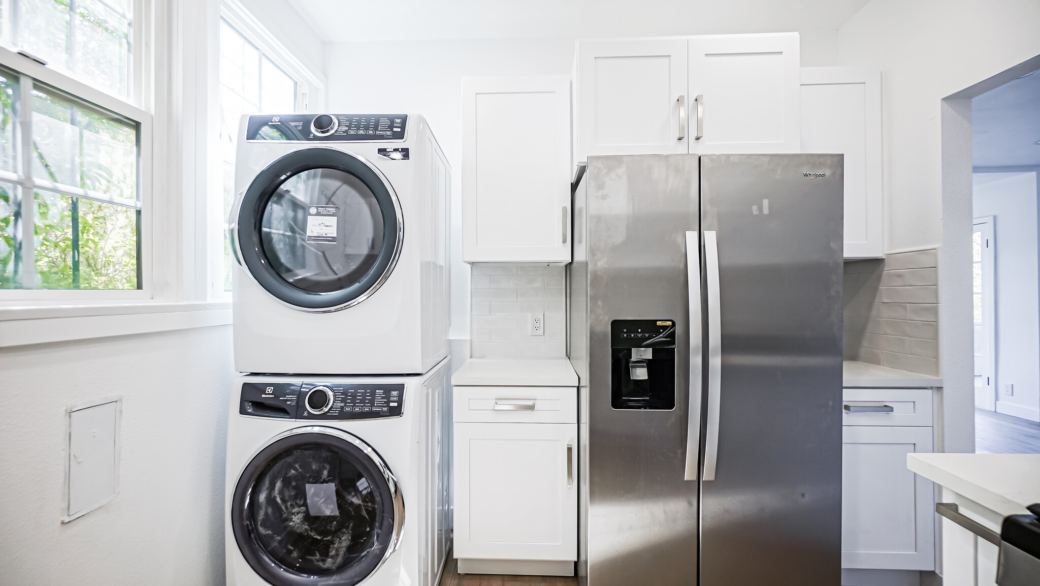 Building Photo - 2065 Ivar Ave