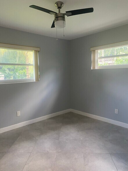 Building Photo - 6255 SW 62nd Ct