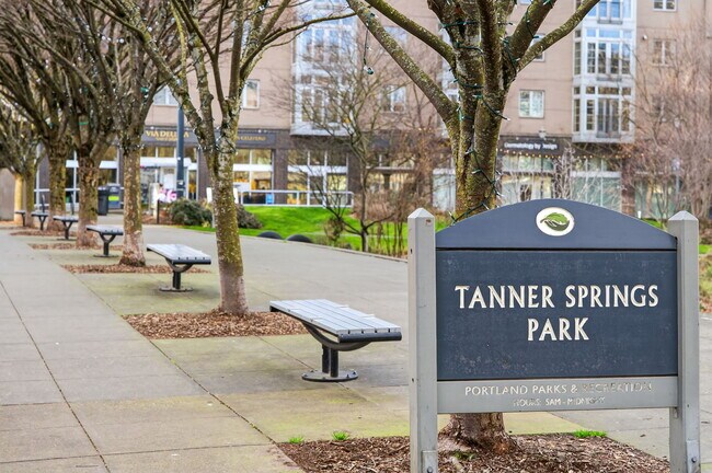 Building Photo - 1001 NW Lovejoy St