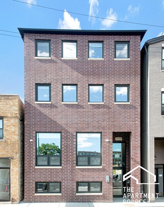 Building Photo - 2346 W Grand Ave