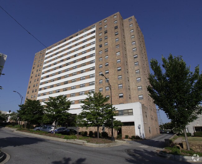 Towers East 415 N Main St Greenville SC 29601 Apartment Finder