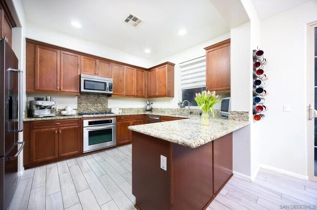 Building Photo - 1813 Cyan Ln
