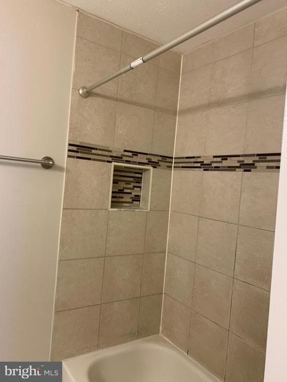 Building Photo - 12118 Birchview Dr