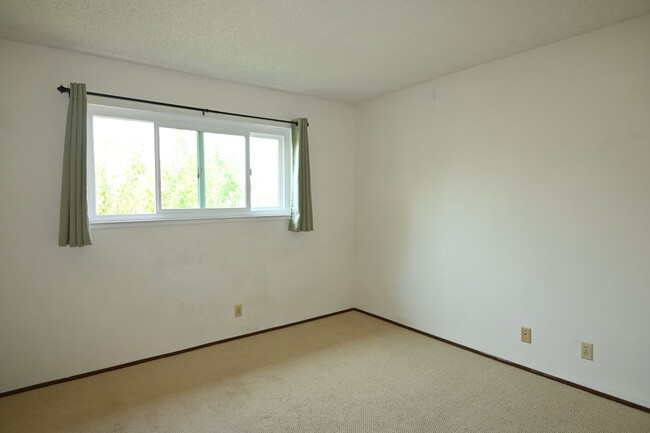 Building Photo - 1355 Sage Hen Way