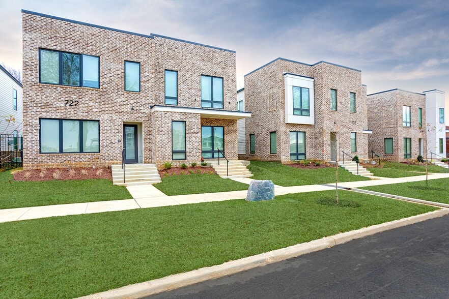 Building Photo - Dickson Flats