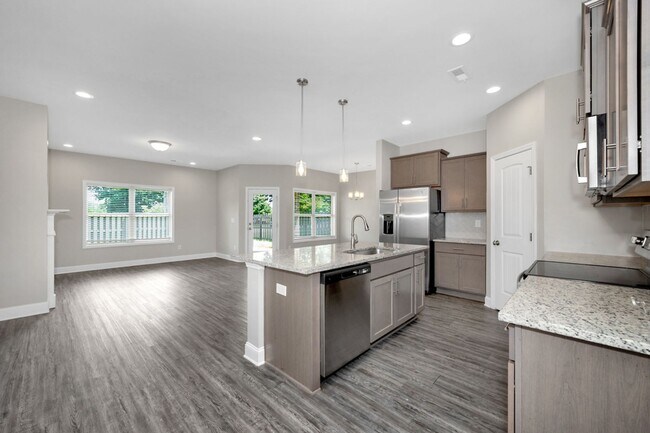 Building Photo - 153 Cherry Laurel Dr