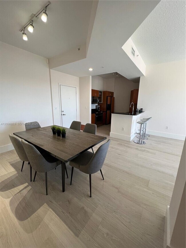 Building Photo - 18800 NE 29th Ave