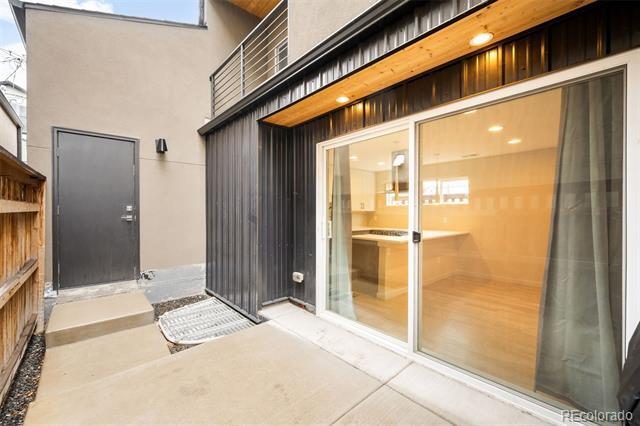 Building Photo - 1331 Yates St
