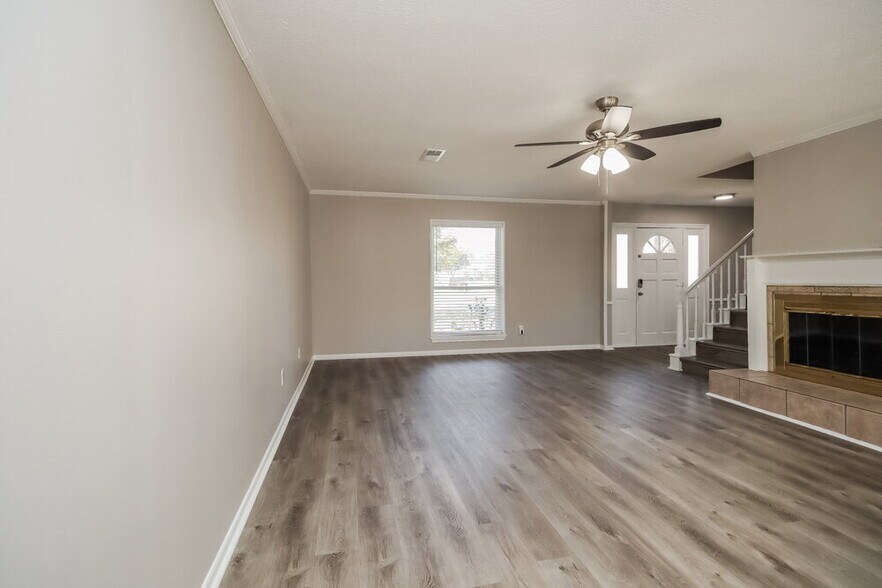 Building Photo - 17930 Cypress Spring Dr