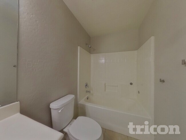 Building Photo - 8081 Celina Hills St