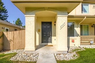 Building Photo - 2453 S Race St