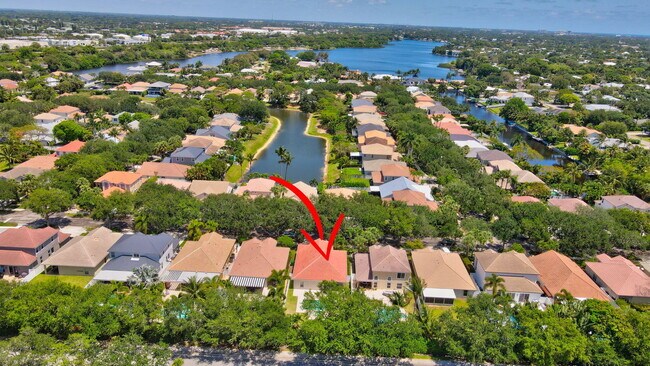 Building Photo - 1050 Delray Lakes Dr