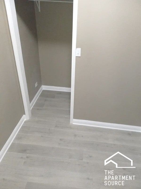 Building Photo - 8364 S Brandon Ave