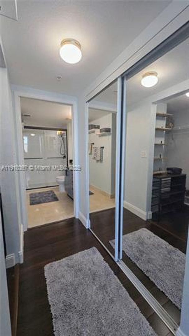 Building Photo - 1625 Kennedy Cswy